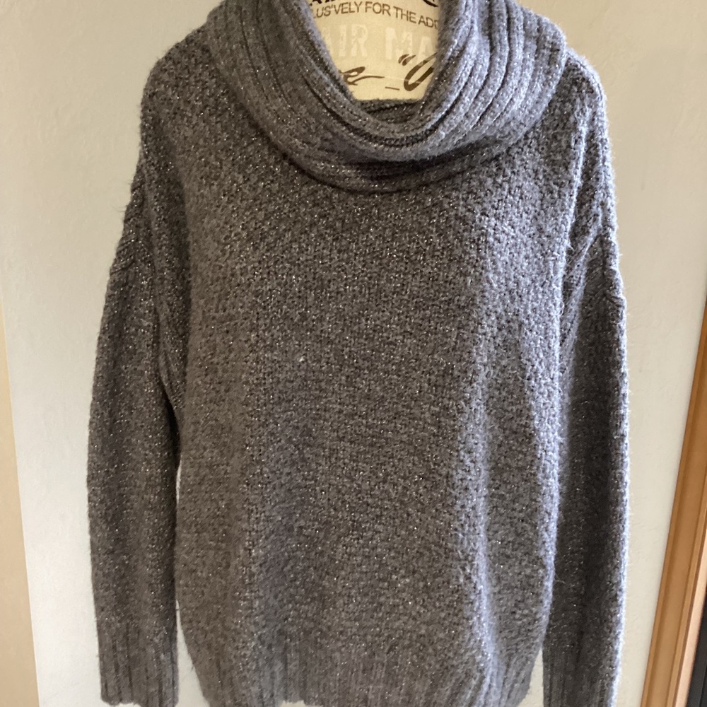 Jennifer Lopez Gray Knit Design Big Turtleneck Sweater